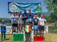 LAGO AZZURRO SUGLI SCUDI AL CAMPIONATO ITALIANO A BOX TROTA LAGO